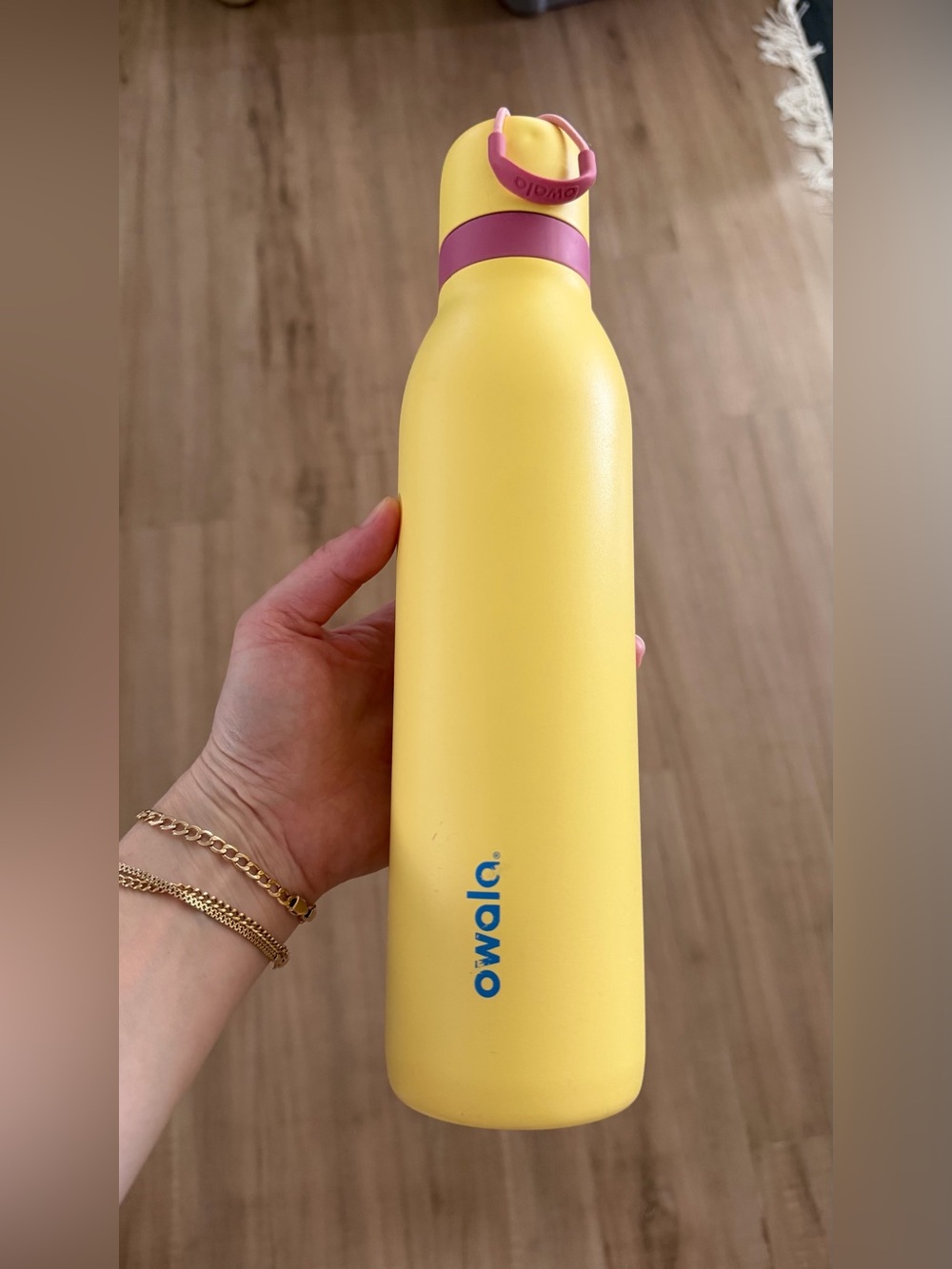 Owala 24oz Stainless Steel FreeSip Twist Water Bottle in High Noon